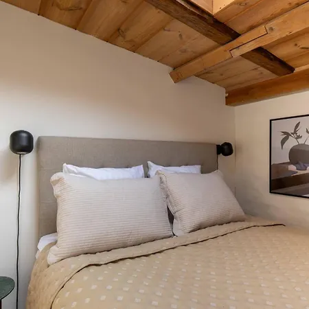 דירה Charming 4br Duplex In Norrebro