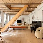 Charming 4br Duplex In Norrebro *