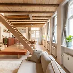 Charming 4br Duplex In Norrebro