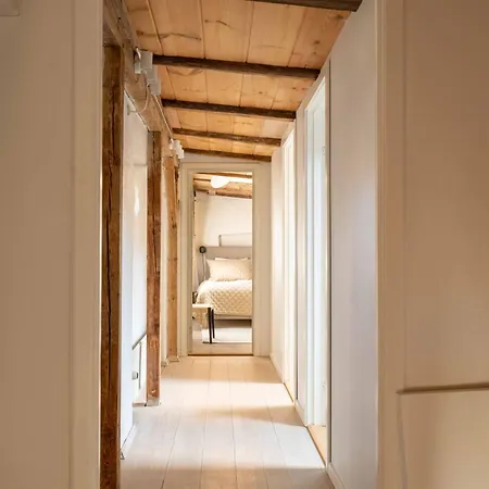 Charming 4br Duplex In Norrebro Apartmán *