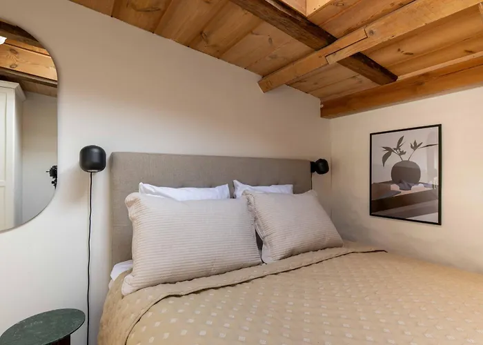 Appartement Charming 4br Duplex In Norrebro
