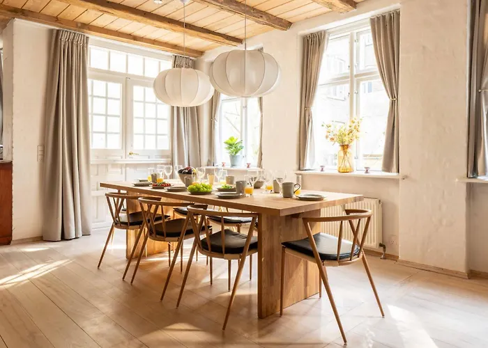 Charming 4br Duplex In Norrebro Appartement *